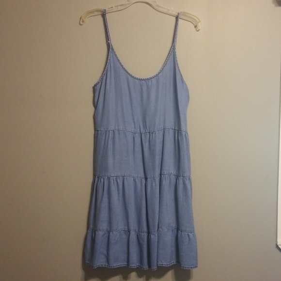 Love Tree Dresses & Skirts - 3 for $15 chambrey tiered ruffle dress large